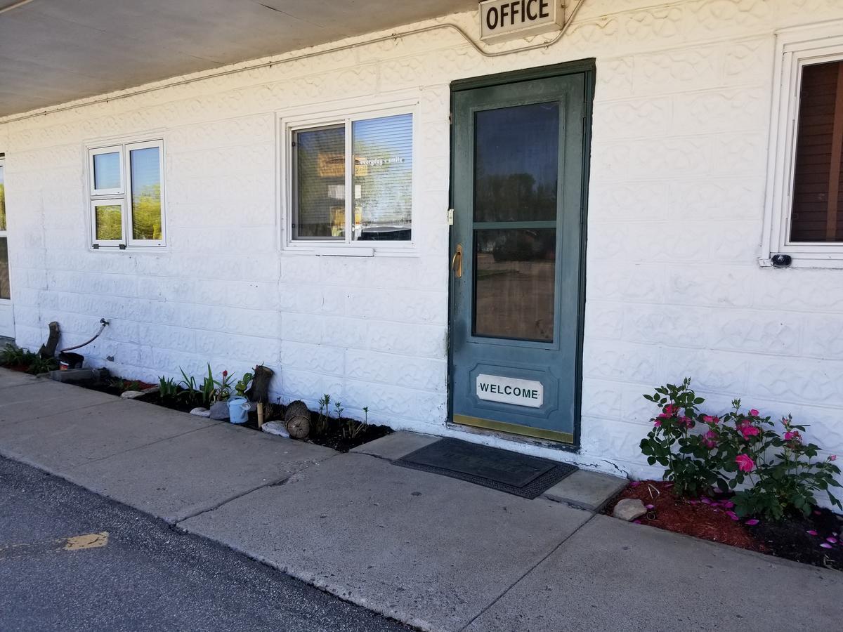 Melsask Motel Melville Kültér fotó